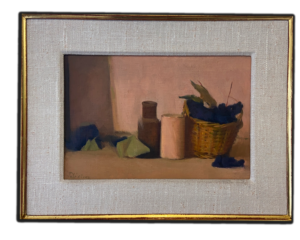Tableau ancien de nature morte représentant une composition d’objets disposés avec équilibre, jeux de lumière et travail des matières picturales.