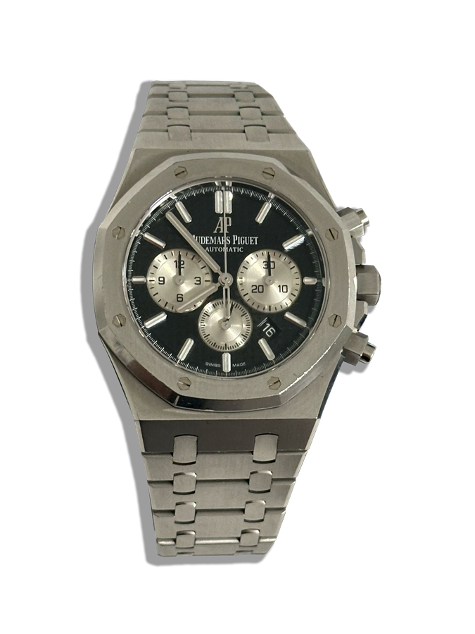 Montre de luxe présentée en gros plan avec cadran détaillé.