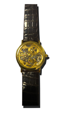 Montre vintage de luxe à boîtier doré avec cadran squelette laissant voir les rouages, bracelet cuir noir façon crocodile